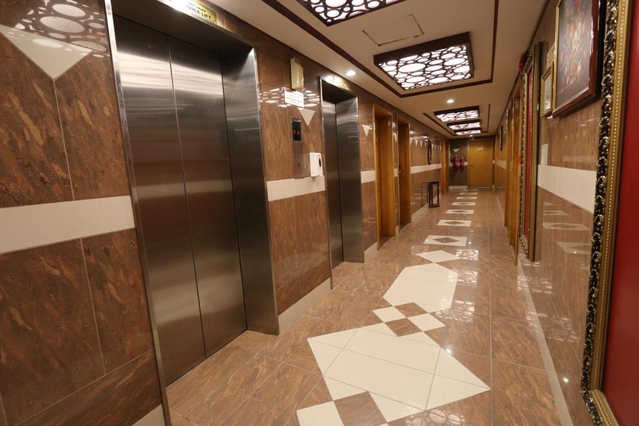 New California Hotel Dubaj Kültér fotó
