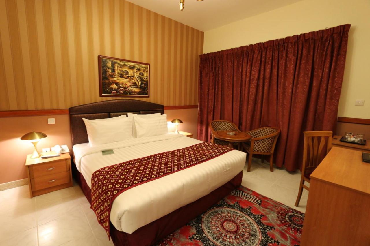 New California Hotel Dubaj Kültér fotó