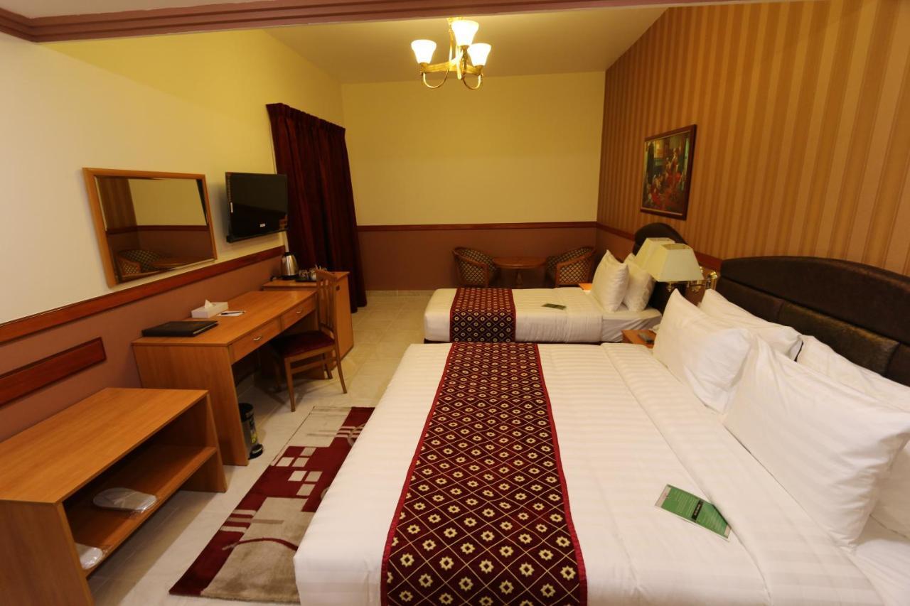 New California Hotel Dubaj Kültér fotó