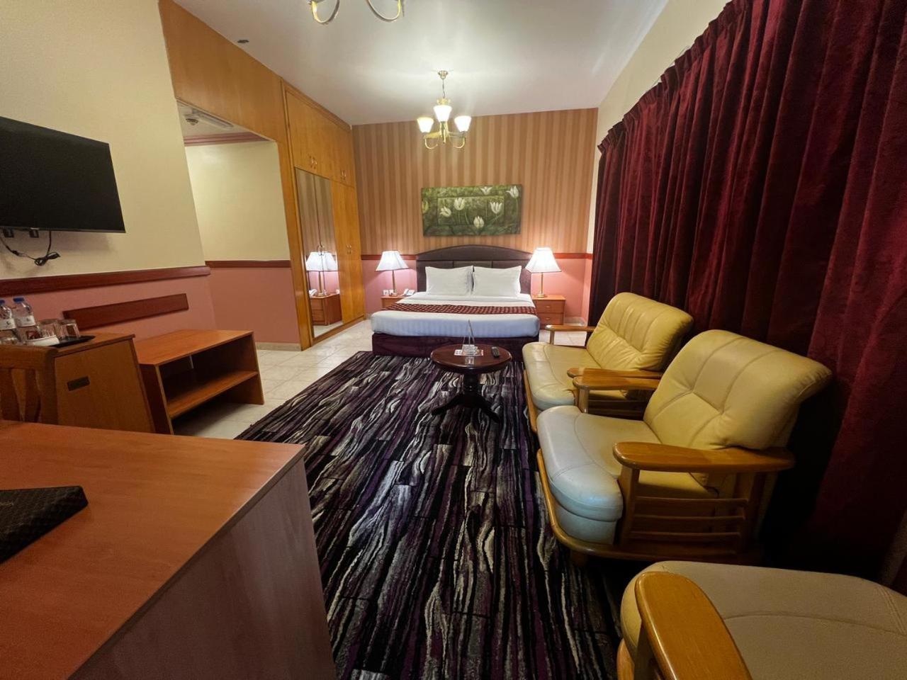 New California Hotel Dubaj Kültér fotó